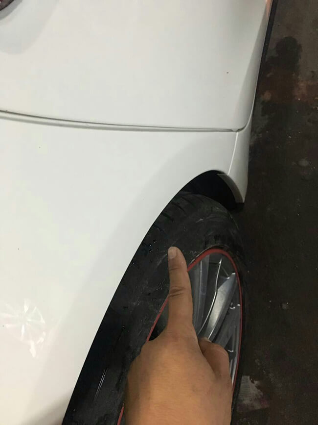 汽車的風擋玻璃怎么保養(yǎng)？